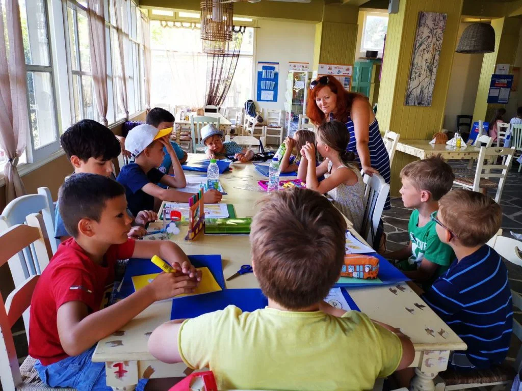 Ребята с учителем